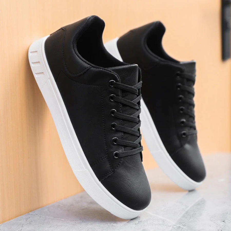 Men's Lace-Up Low Top Contrast Sole Sneakers