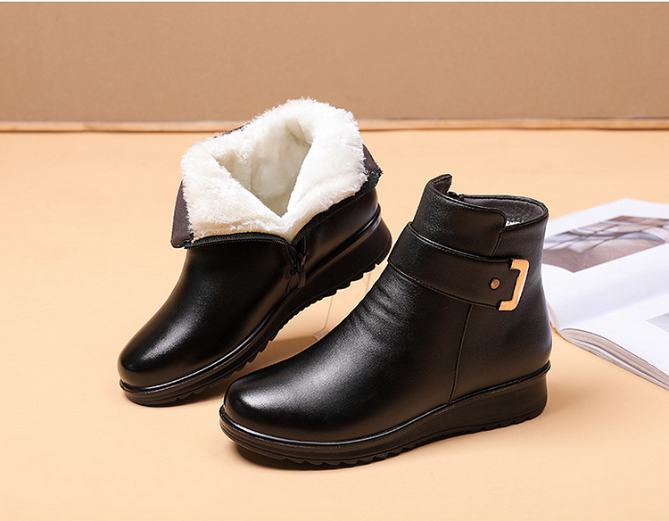 Women's Fleece Lined Faux Leather Ankle Boots
